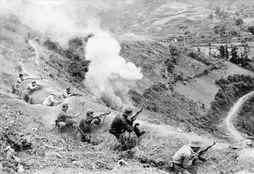 Lực lượng công an vũ trang dũng cảm chiến đấu tại khu vực Đồng Đăng, tỉnh Lạng Sơn.